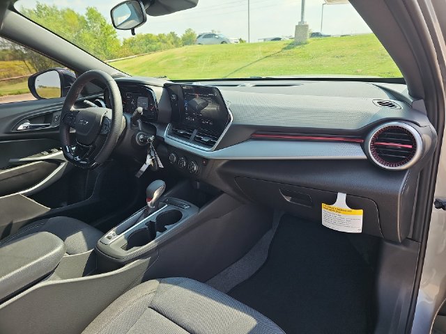 2026 Chevrolet Trax RS - Photo 28