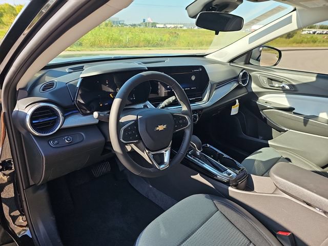 2026 Chevrolet Trax LT - Photo 10