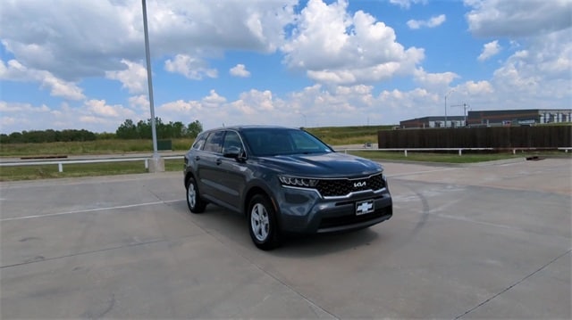 Used 2022 Kia Sorento LX with VIN 5XYRGDLC4NG100779 for sale in Glenpool, OK