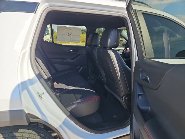 2027 Chevrolet Equinox RS - Photo 26