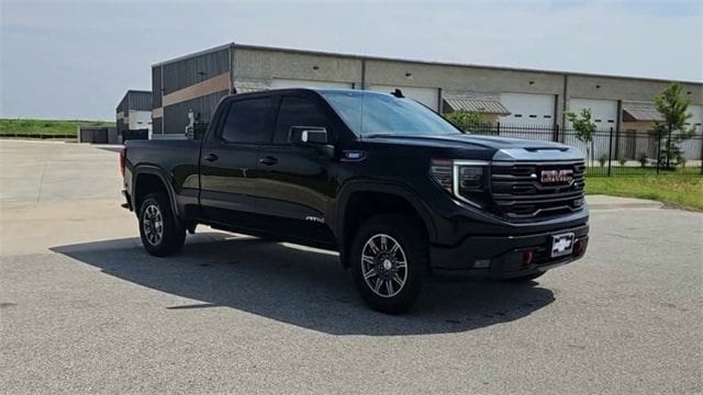 Used 2024 GMC Sierra 1500 AT4 with VIN 3GTUUEE8XRG245253 for sale in Glenpool, OK
