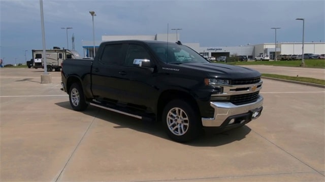 Used 2021 Chevrolet Silverado 1500 LT with VIN 1GCUYDED2MZ322542 for sale in Glenpool, OK