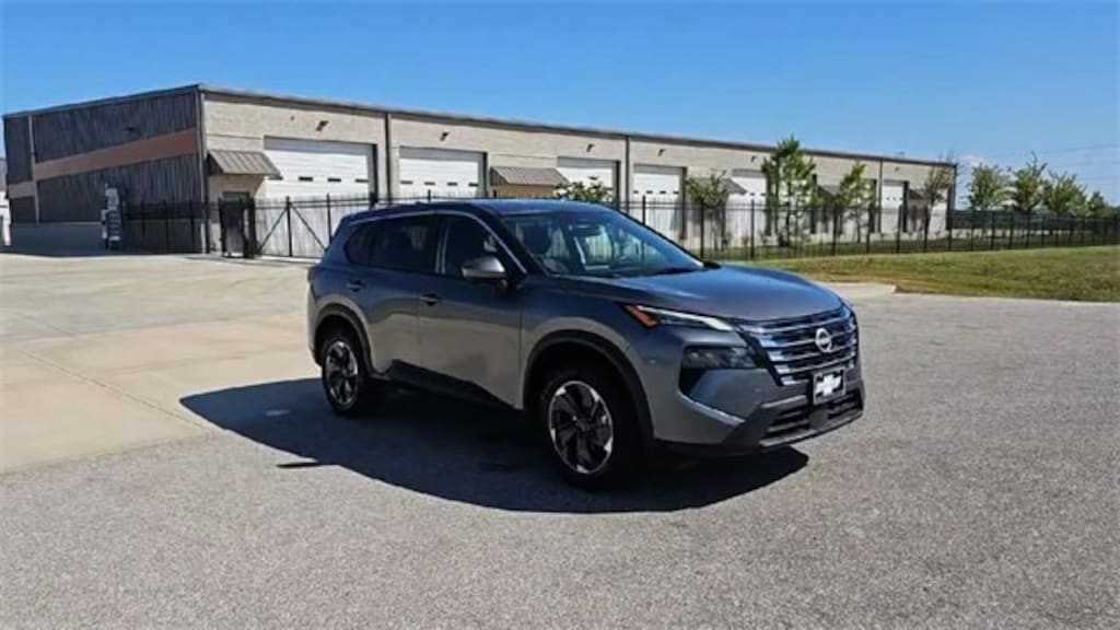Used 2024 Nissan Rogue SV SUV