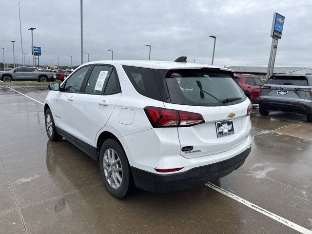 2024 Chevrolet Equinox LS photo 2