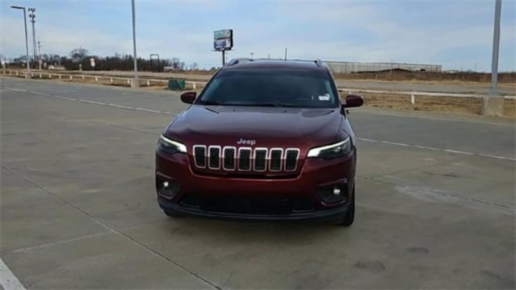 Used 2019 Jeep Cherokee Latitude Plus SUV
