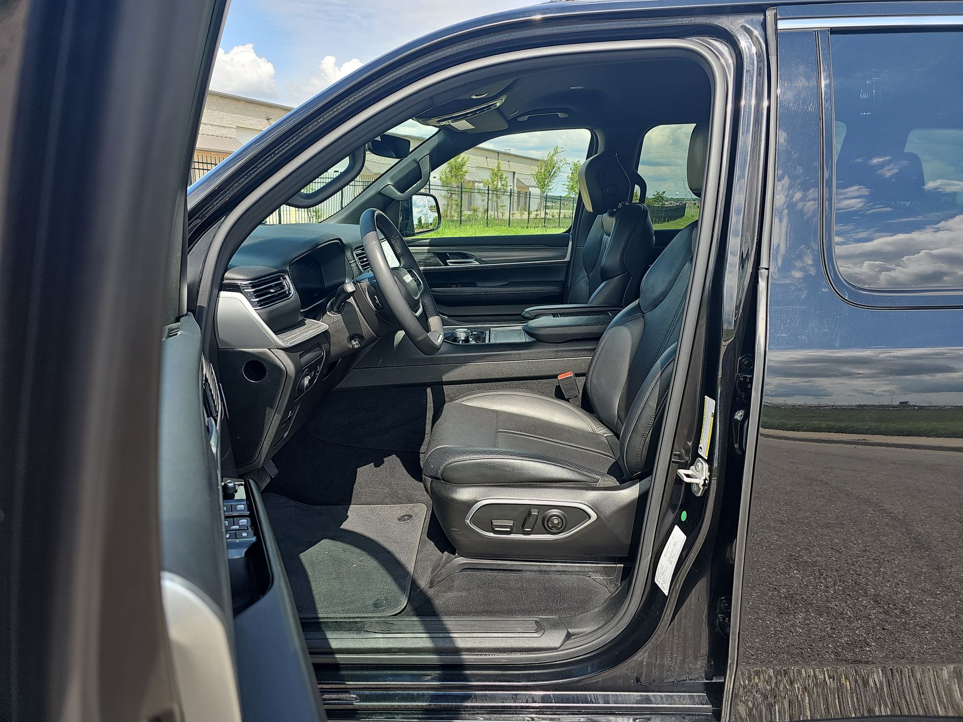 2023 Jeep Wagoneer Series III - Photo 54