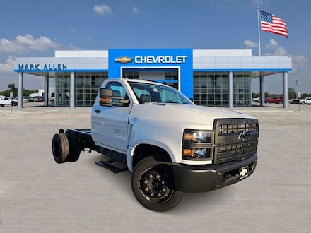 2023 Chevrolet Silverado 5500 HD LT Truck