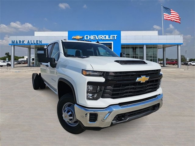 2026 Chevrolet Silverado 3500HD Work Truck's photo