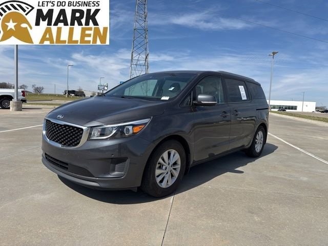Used 2018 Kia Sedona LX with VIN KNDMB5C11J6379800 for sale in Glenpool, OK