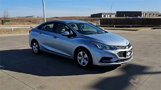 Used 2017 Chevrolet Cruze LS with VIN 1G1BC5SM2H7257346 for sale in Glenpool, OK