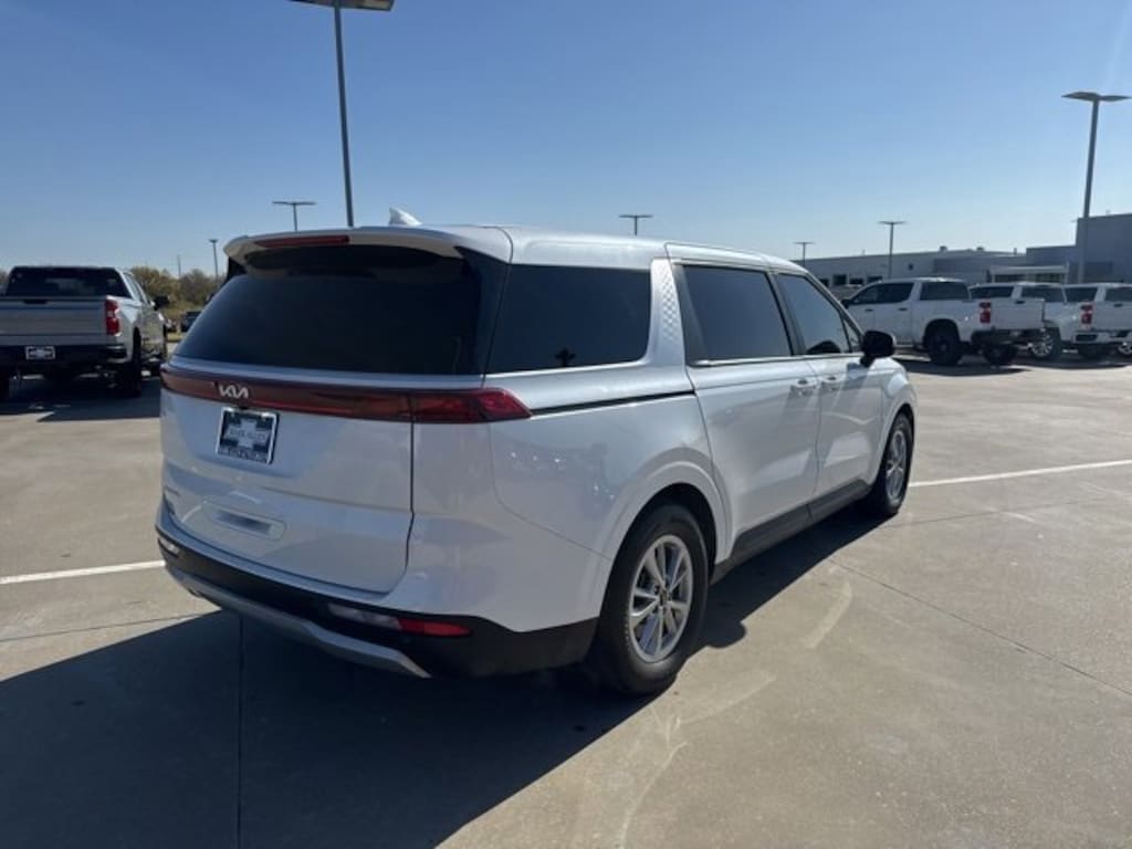 Used 2024 Kia Carnival LX MPV