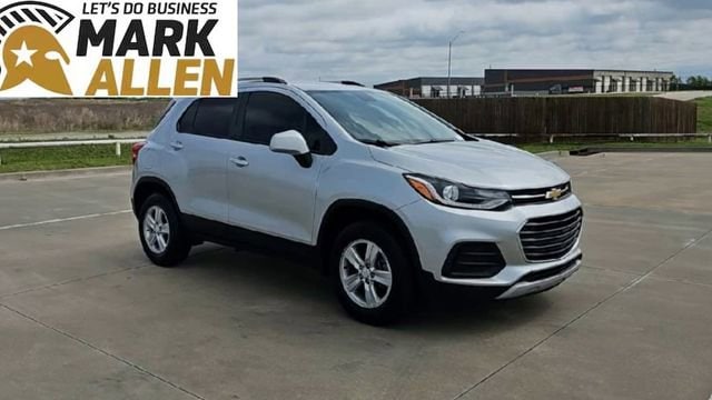 Used 2022 Chevrolet Trax LT with VIN KL7CJPSM4NB516423 for sale in Glenpool, OK