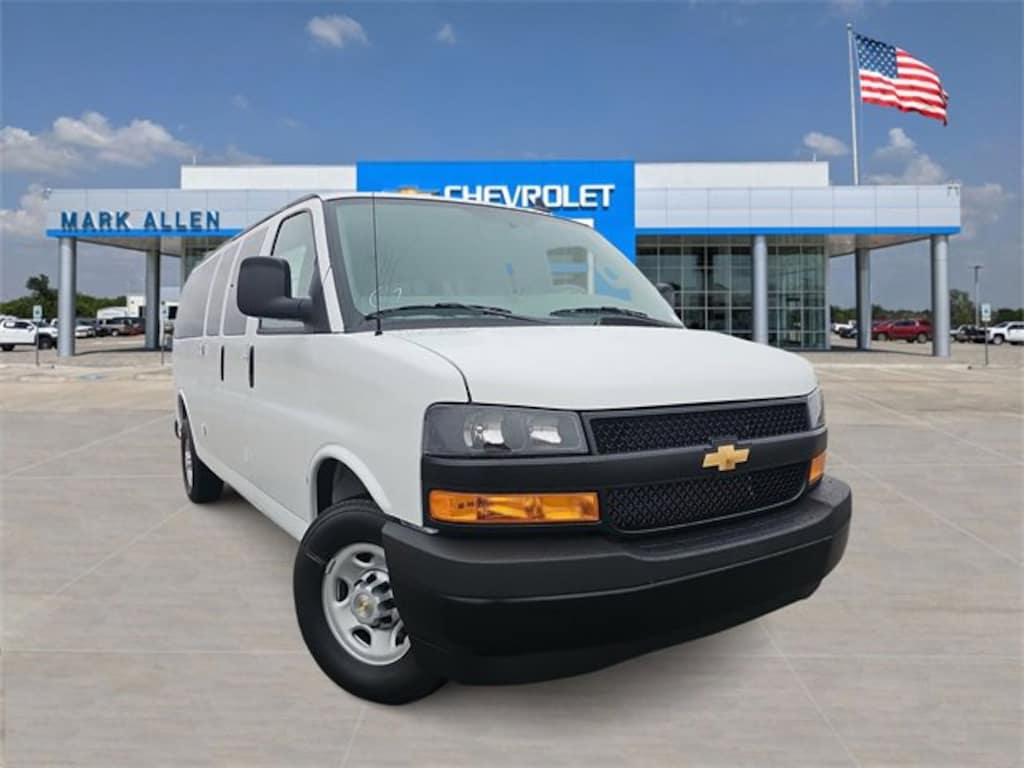 New 2025 Chevrolet Express Passenger 3500 1LS Van
