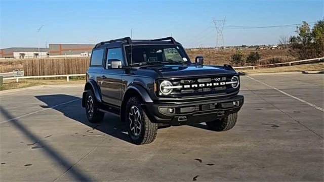 Used 2022 Ford Bronco 2-Door Base with VIN 1FMDE5AP8NLB26636 for sale in Glenpool, OK