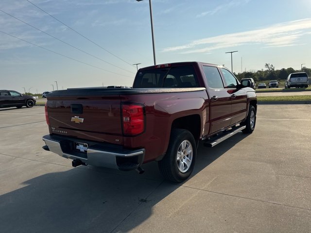 2017 Chevrolet Silverado 1500 LT photo 4