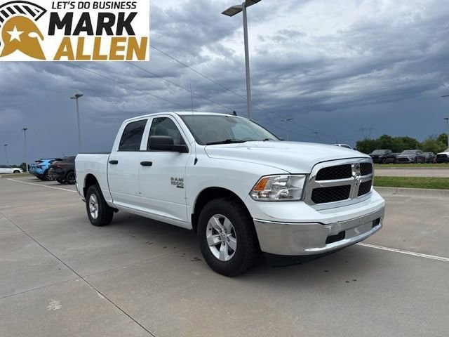 2023 RAM 1500 Classic SLT 4x4 Crew Cab 5'7's photo