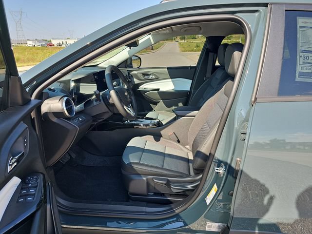 2026 Chevrolet Trax LT - Photo 18
