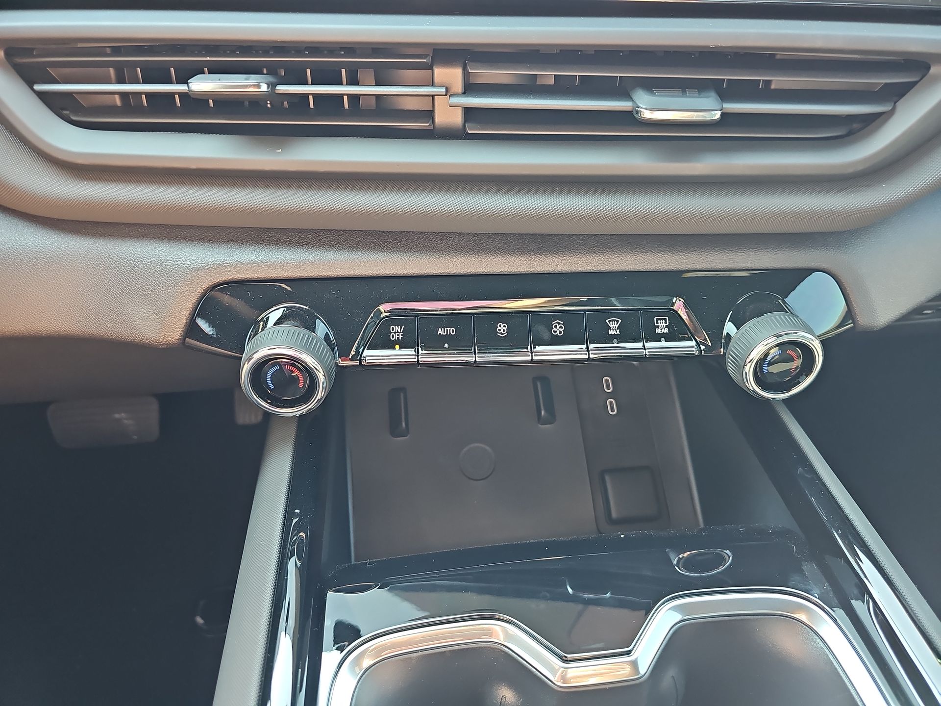 2026 Chevrolet Silverado EV LT - Photo 75