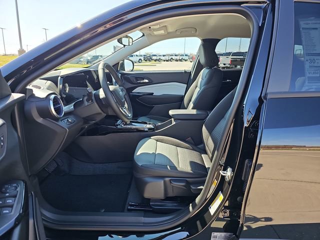 2026 Chevrolet Trax LT - Photo 18