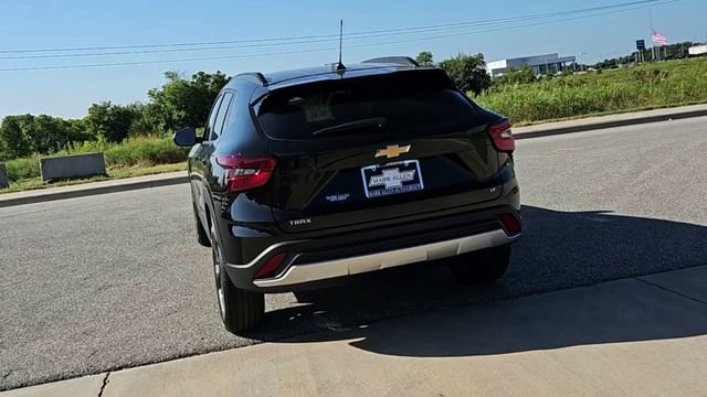 2026 Chevrolet Trax LT - Photo 7