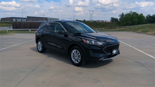 Used 2022 Ford Escape SE with VIN 1FMCU9G69NUA90972 for sale in Glenpool, OK