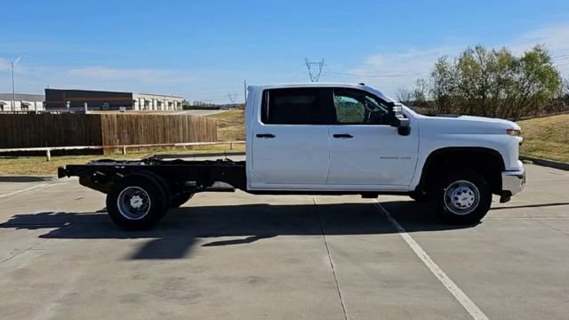 2026 Chevrolet Silverado 3500 HD Work Truck - Photo 9