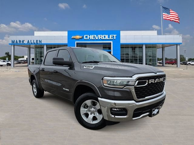 2025 RAM 1500 Big Horn/Lone Star 4x4 Crew Cab 5'7's photo