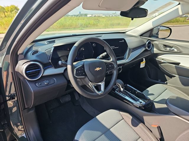 2026 Chevrolet Trax LT - Photo 10