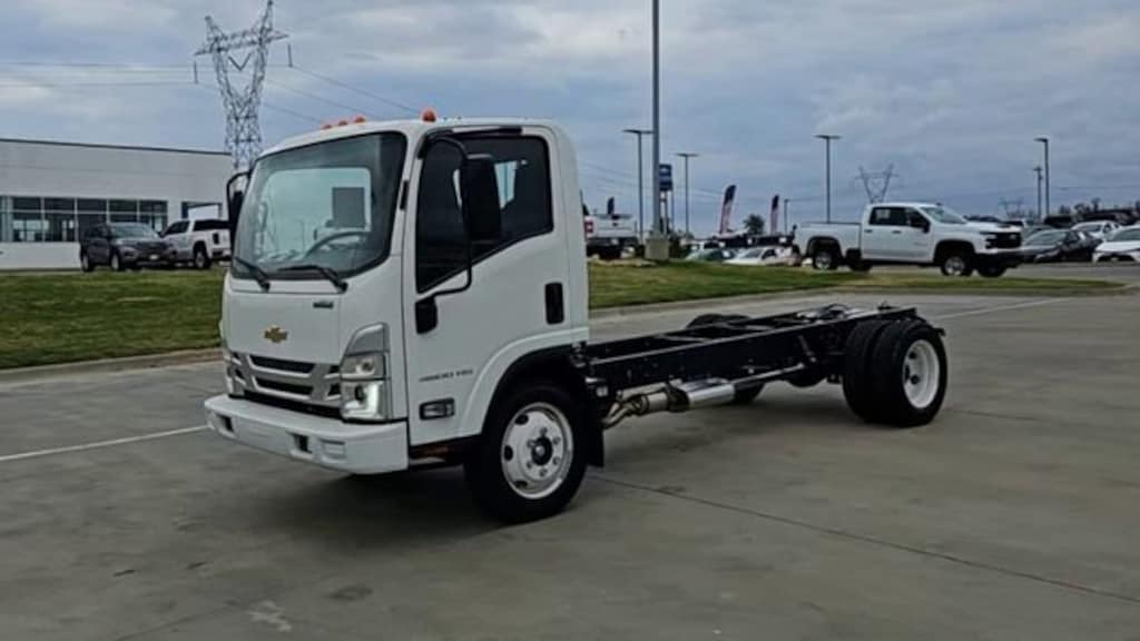 New 2024 Chevrolet Low Cab Forward 4500 HG 2WD Reg Cab 150 Truck