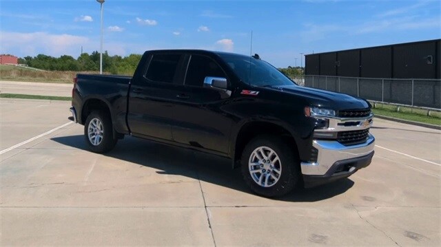 Used 2021 Chevrolet Silverado 1500 LT with VIN 3GCUYDET1MG131282 for sale in Glenpool, OK