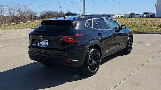 2026 Chevrolet Trax LT - Photo 8