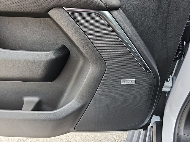 2026 Chevrolet Suburban High Country - Photo 25