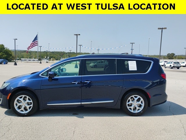 Used 2018 Chrysler Pacifica Touring L Plus with VIN 2C4RC1EGXJR132068 for sale in Glenpool, OK