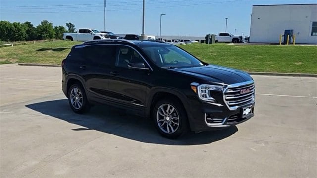 Used 2024 GMC Terrain SLT with VIN 3GKALVEGXRL153276 for sale in Glenpool, OK