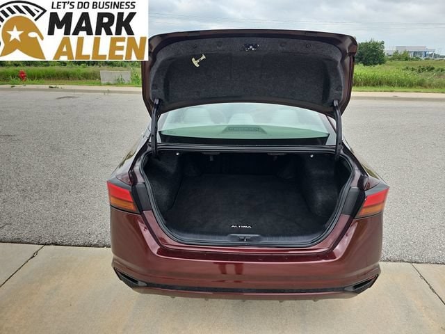 2025 Nissan Altima SV - Photo 25