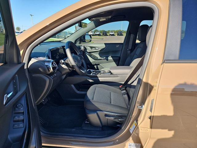 2027 Chevrolet Equinox LT - Photo 19