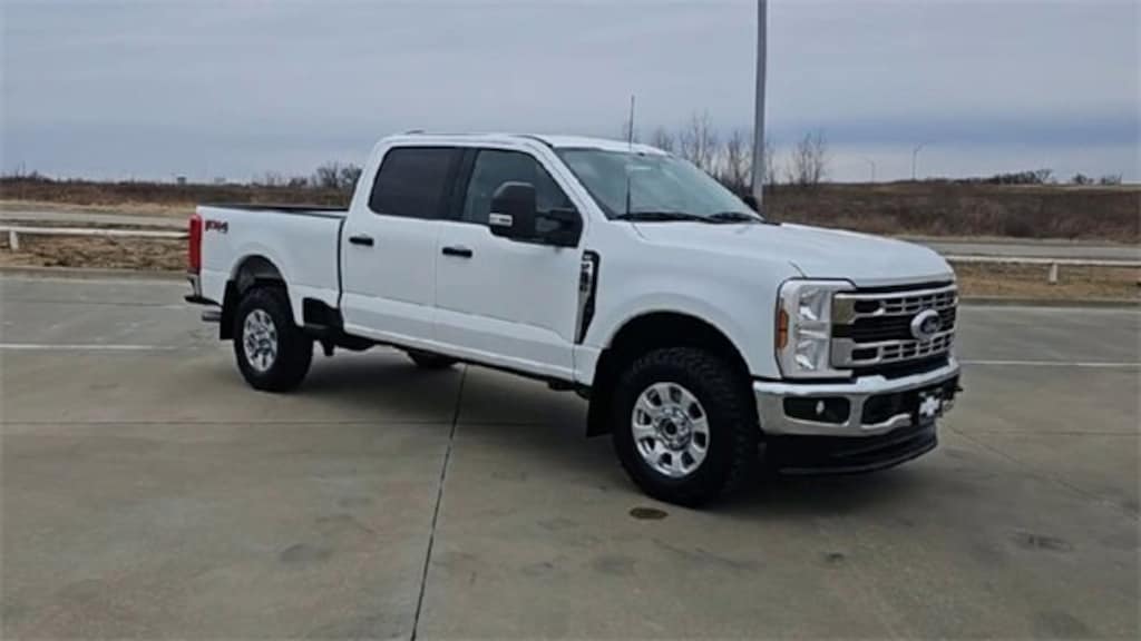 Used 2024 Ford Super Duty F-250 SRW XLT Truck Crew Cab