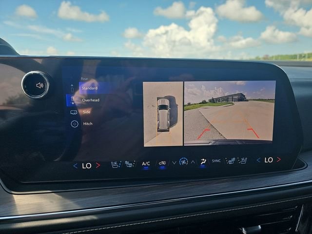 2025 Chevrolet Tahoe Premier - Photo 15