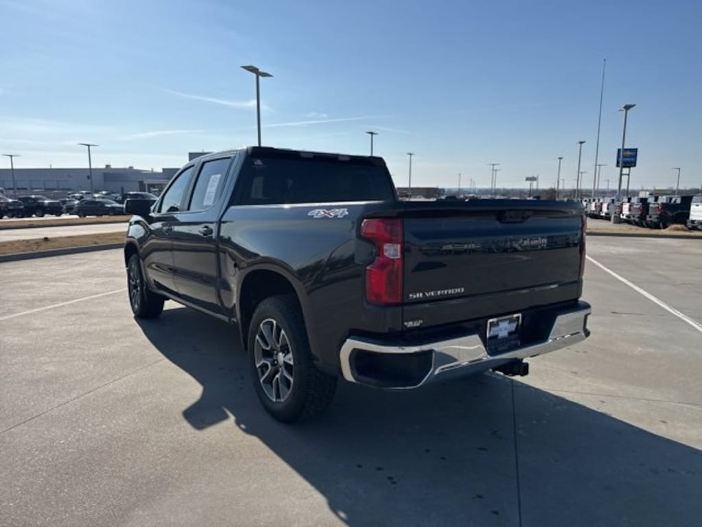 Used 2023 Chevrolet Silverado 1500 LT (2FL) Truck Crew Cab
