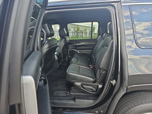 2023 Jeep Wagoneer Series III - Photo 25