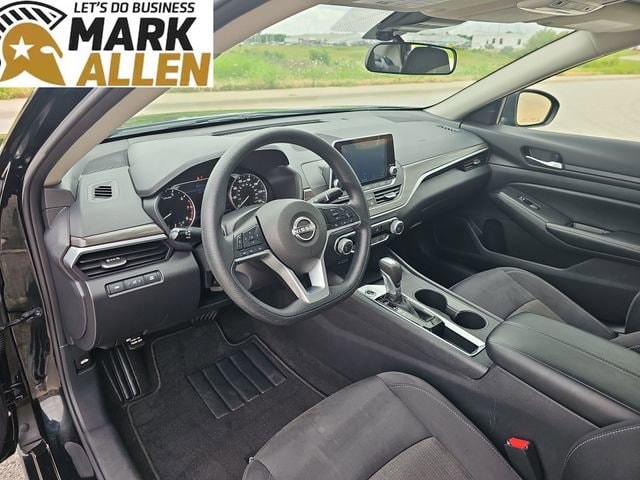 2025 Nissan Altima SV - Photo 10
