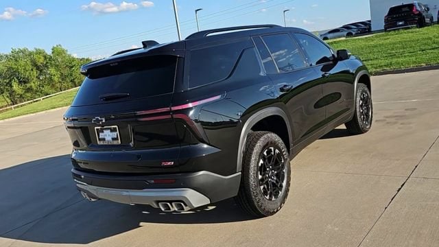 2027 Chevrolet Traverse Z71 - Photo 8