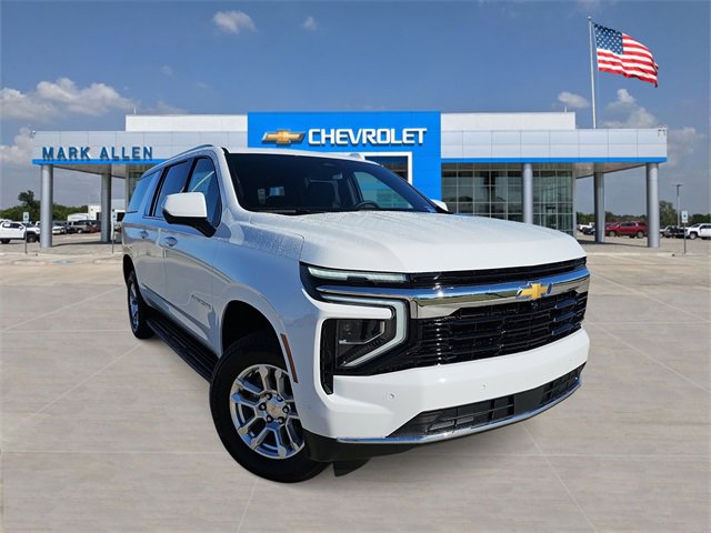 2026 Chevrolet Suburban LS's photo