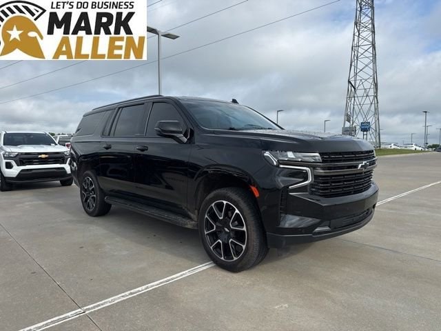 2021 Chevrolet Suburban 4WD 1500 RST's photo