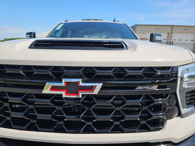 2026 Chevrolet Silverado 2500 HD ZR2 - Photo 32