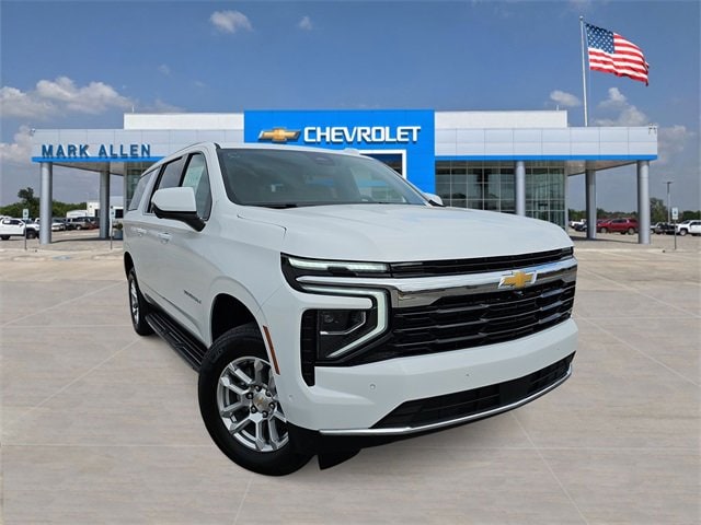 2026 Chevrolet Suburban LS's photo