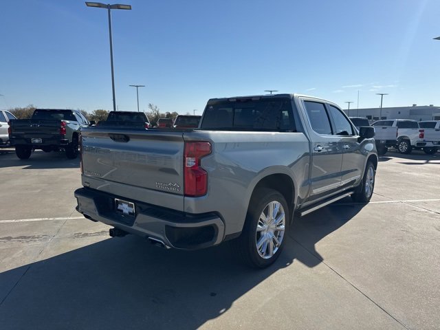 2024 Chevrolet Silverado 1500 High Country photo 4