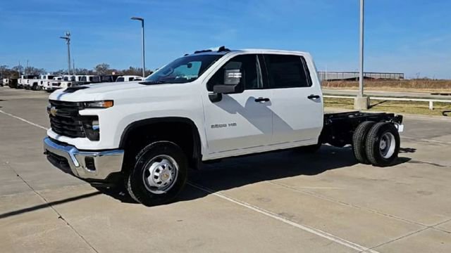 2026 Chevrolet Silverado 3500 HD Work Truck - Photo 4