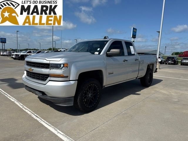Used 2019 Chevrolet Silverado 1500 LD Custom with VIN 2GCVKMEC9K1237457 for sale in Glenpool, OK