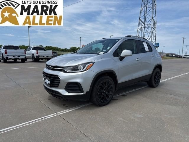 Used 2022 Chevrolet Trax LT with VIN KL7CJPSM6NB541095 for sale in Glenpool, OK